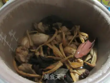 Make Black-muck, yellow-eared chicken step 14