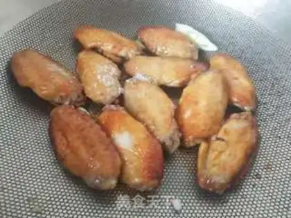 Make No oiled Coke chicken wings step 3