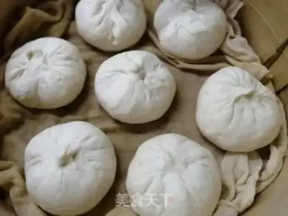 Make Three-ding meat buns step 9