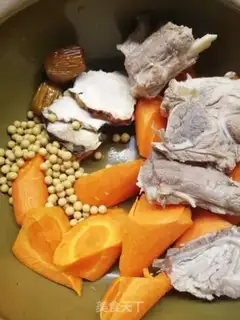 Make Pork soup step 0