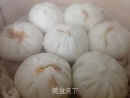 Make Three-ding meat buns step 10