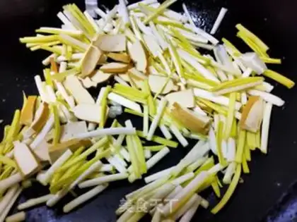 Make Garlic fried meat step 6