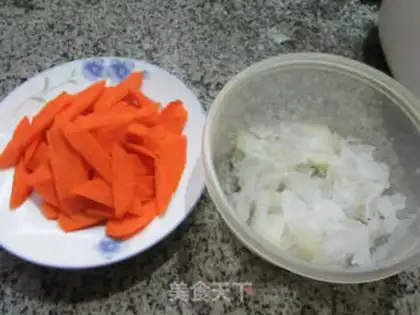 Make Silver-eared carrots step 0