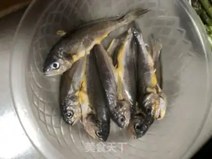 Make Spicy little yellowfish step 0