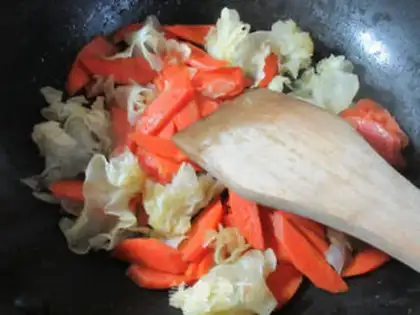 Make Silver-eared carrots step 5