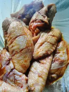 Make Orlian chicken wings step 1