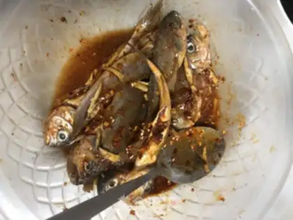 Make Spicy little yellowfish step 3