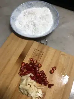 Make Spicy little yellowfish step 4