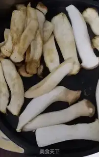 Make Roasted chicken leg mushrooms step 1