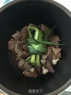 Make A red chicken piece step 2