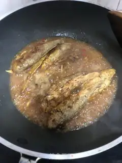 Make Spicy little yellowfish step 11