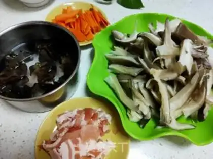 Make Meatflakes for mushrooms step 0