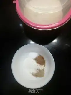 Make Hand grab cake step 2