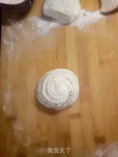 Make Hand grab cake step 7