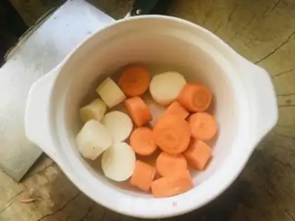 Make Old carrots, old duck step 3