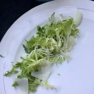Make Fried egg toast salad step 0