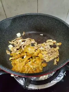 Make Garlic gravy step 5