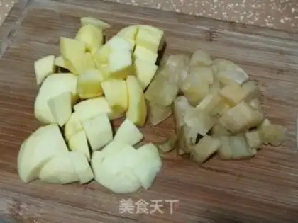 Make Celine apple date tea step 1