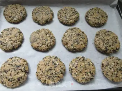 Make Spicy, sesame biscuit step 9