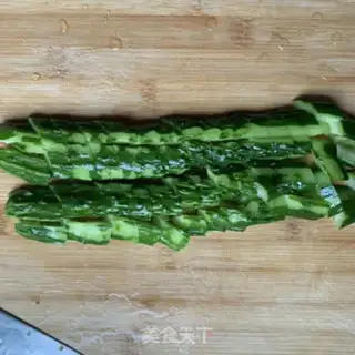 Make Spicy cucumbers step 1