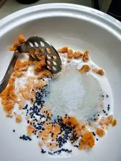 Make Potato sesame cake step 2