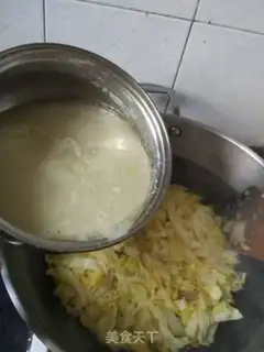 Make Soy sauce and egg noodles step 2