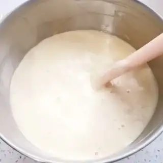 Make The old honey crayfish cake step 6