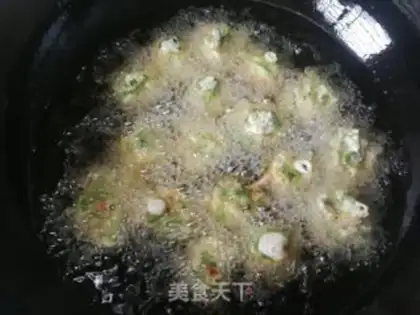 Make Soy sauce, fried rice step 3
