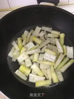 Make Bones burn bamboo step 0
