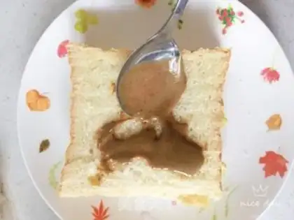 Make Egg sandwich with sesame sauce step 5