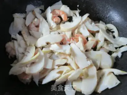Make Shrimp makes thunder step 7