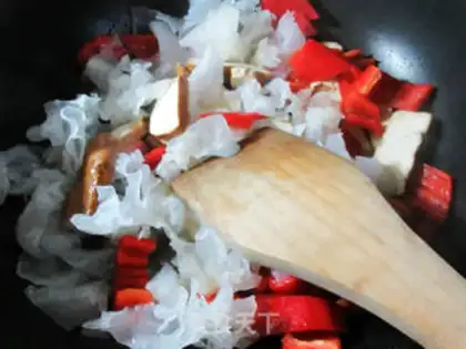 Make Paprika. White wood step 2