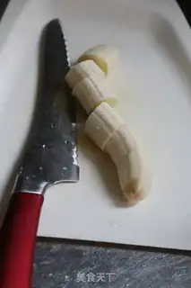 Make Banana shake step 1