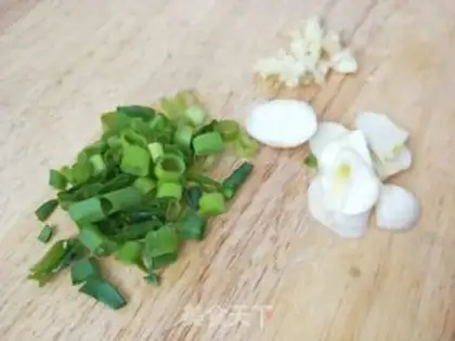 Make Spicy pot potato chips step 5