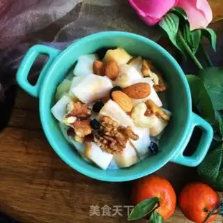 Make Nuts and yogurt step 5