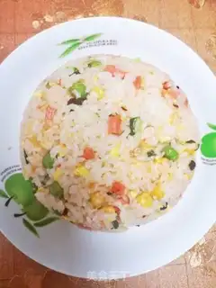 Make Yangzhou fried rice step 6