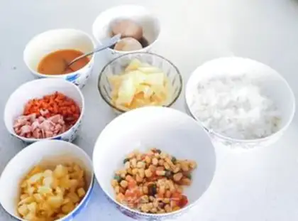 Make Pineapple rice step 1