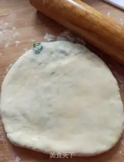 Make Cream eggs and shrimp pie step 6