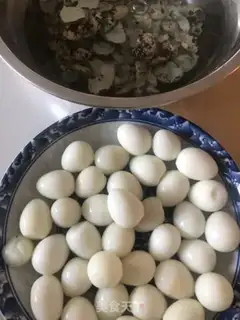 Make Quail egg red meat step 0