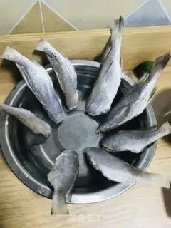 Make Fried yellow fish step 1