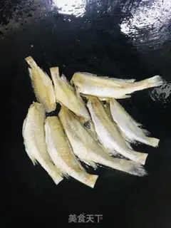 Make Fried yellow fish step 3