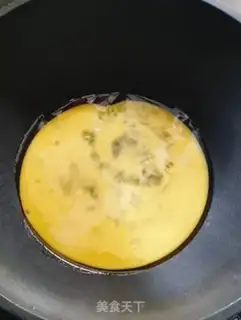 Make Garlic fried eggs step 2