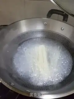 Make Cinnamon powder step 1
