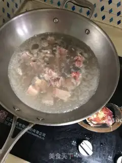 Make Two mushrooms burning ribs step 0