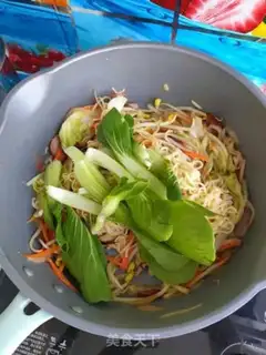Make Noodles for meat and vegetables step 10