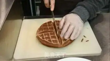 Make Tiramisu walnut waffles step 7