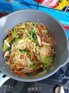 Make Noodles for meat and vegetables step 11