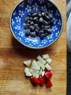 Make The fragrance cape step 1
