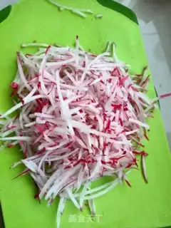 Make The hot peppers and radish step 0