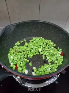 Make The fragrance cape step 4